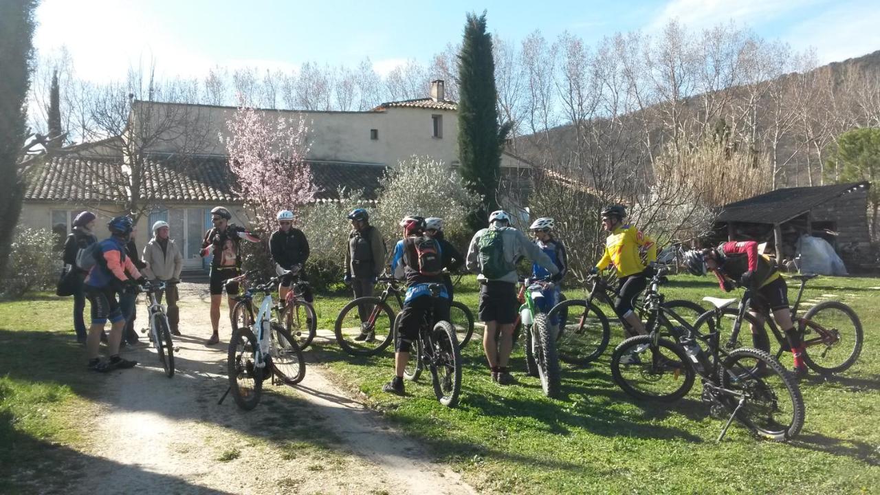 Gite Aux Tournesols Malaucene Luaran gambar